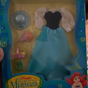 Mattel The Little Mermaid Dress 'N Play Set